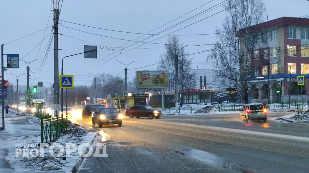 Нижегородцам напомнили о штрафах за езду с выключенными фарами или неправильное использование дальнего света