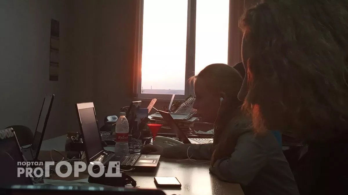 Нижегородки будут работать меньше: в Госдуме обсуждают идею раньше отпускать девушек с работы 