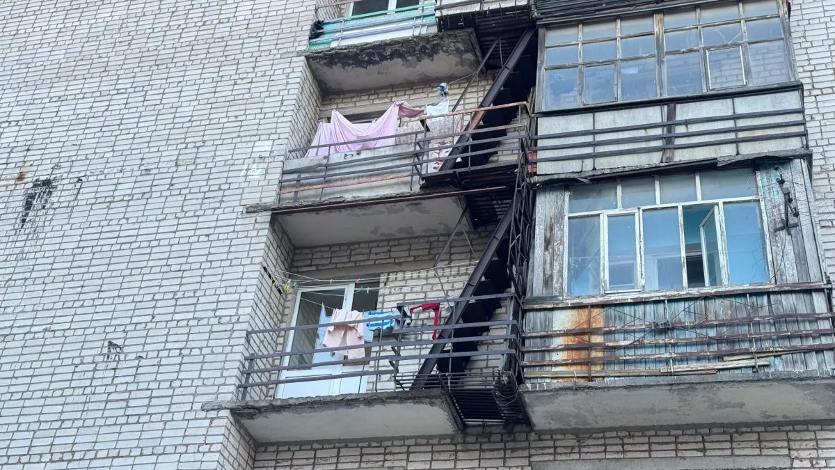 Миллионы владельцев остекленных балконов рискуют попасть под штраф и принудительный демонтаж