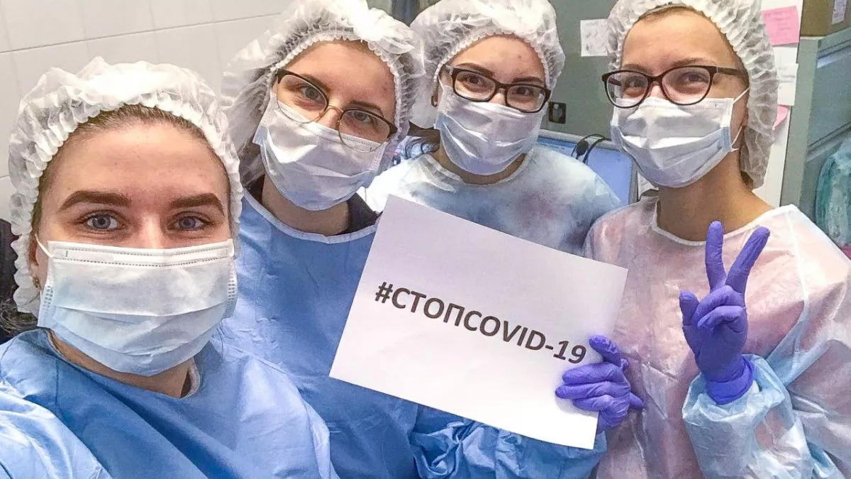 От первой туристки из Италии до лидерства по заражениям