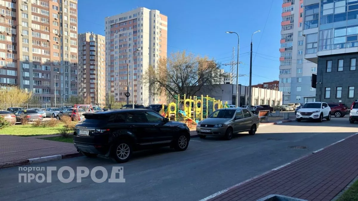 Нижегородцев предупредили о штрафах за блестящий кузов во дворе