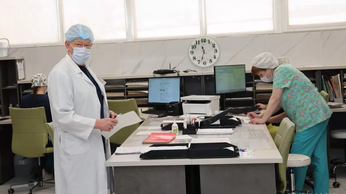 Врачей хотят одеть в шесть цветов: от темно-зеленого до лавандового