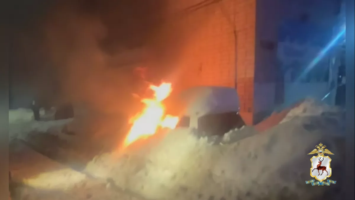 Нижегородец решил отомстить бывшей знакомой и поджег ее иномарку