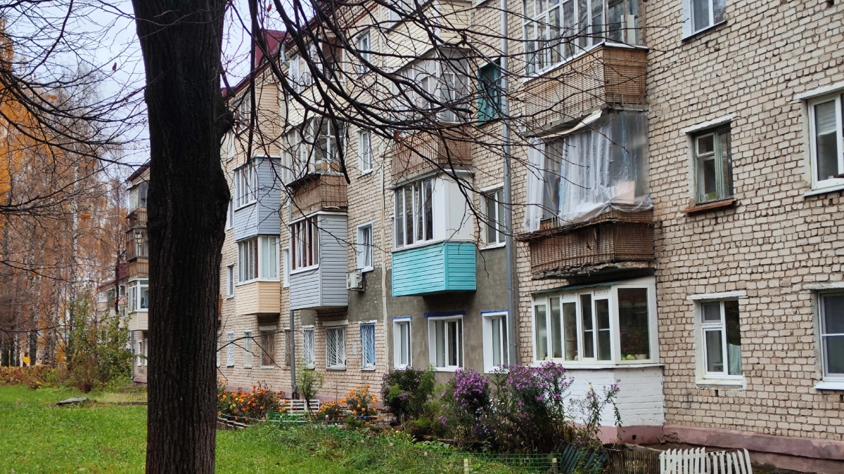 Почему на первых этажах хрущевок не делали балконов: инженер дал ответ