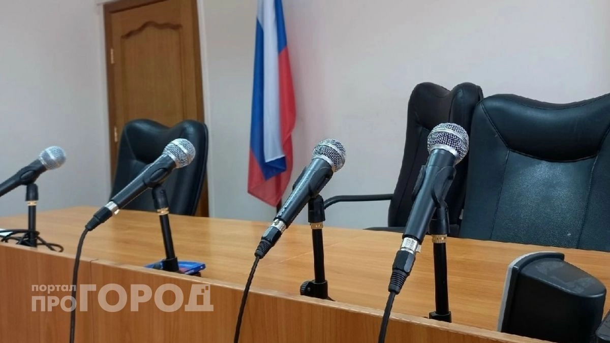 Подростки из Нижегородской области подожгли сотовые станции за деньги и оказались на скамье подсудимых