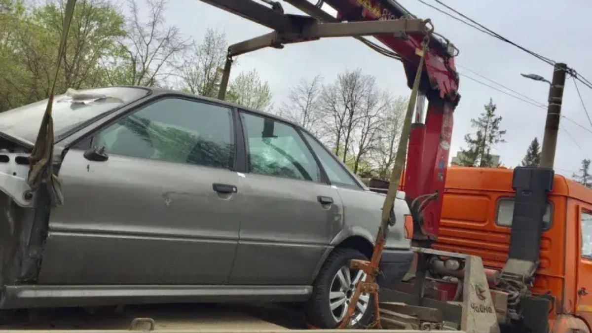 Нижегородские депутаты уточнят правила эвакуации машин на спецстоянки