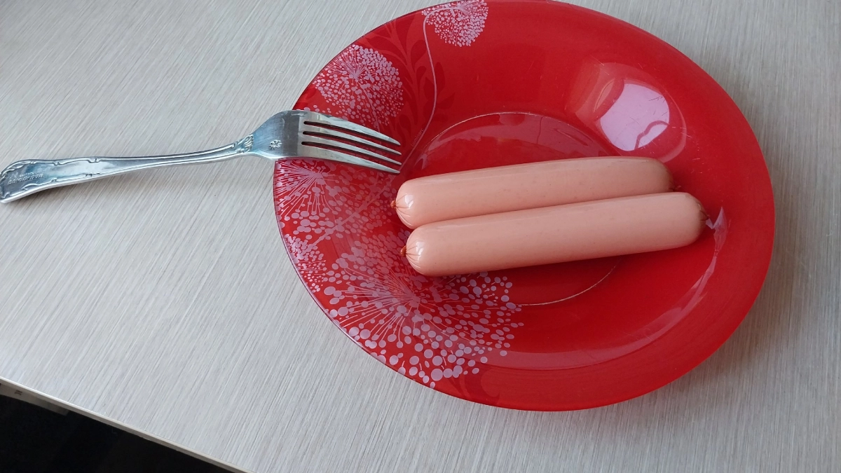 Эта буква на этикетке скажет о сосисках больше, чем весь состав: в Роскачестве объяснили, чего не должно быть