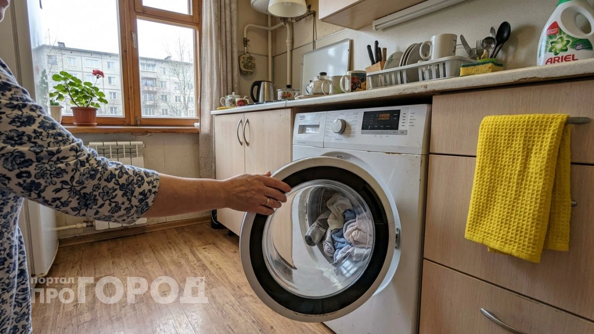 Эта привычка убивает стиральную машину быстрее любой поломки — а вы наверняка так делаете