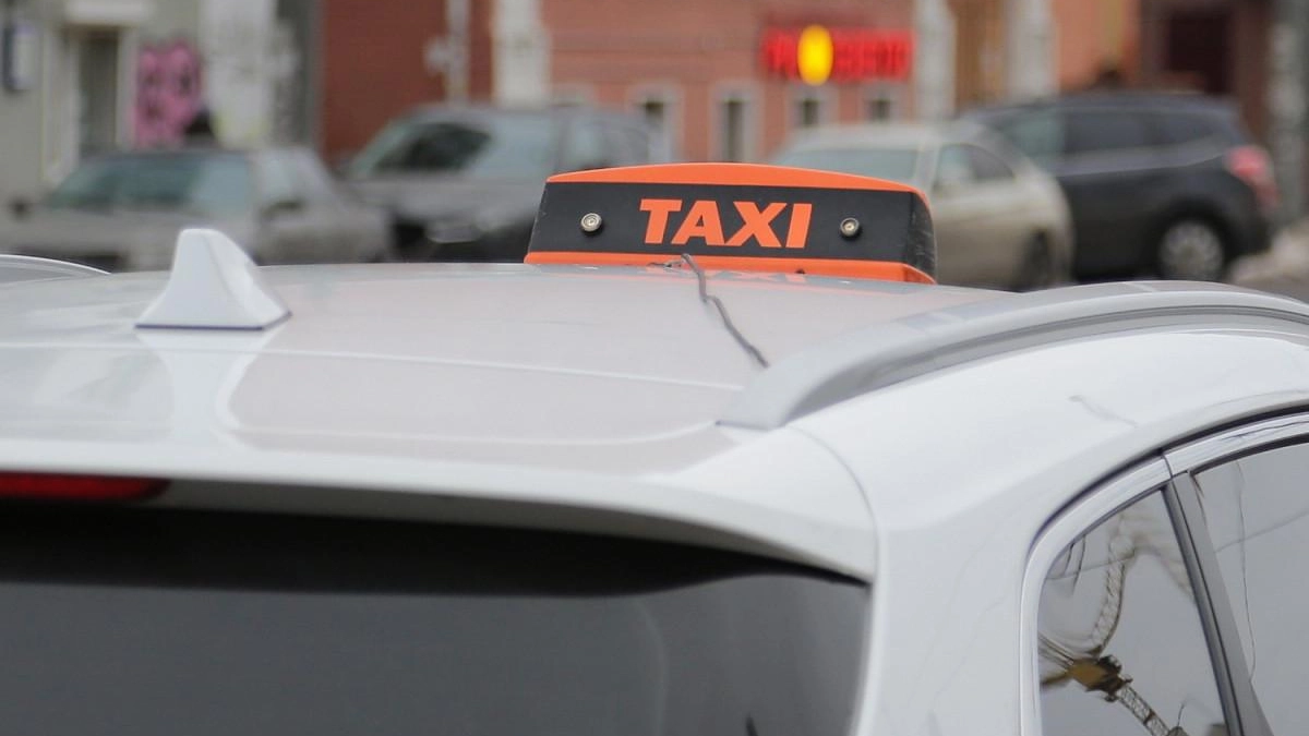 Такси подорожает на 10–20%: как новые правила локализации ударят по тарифам