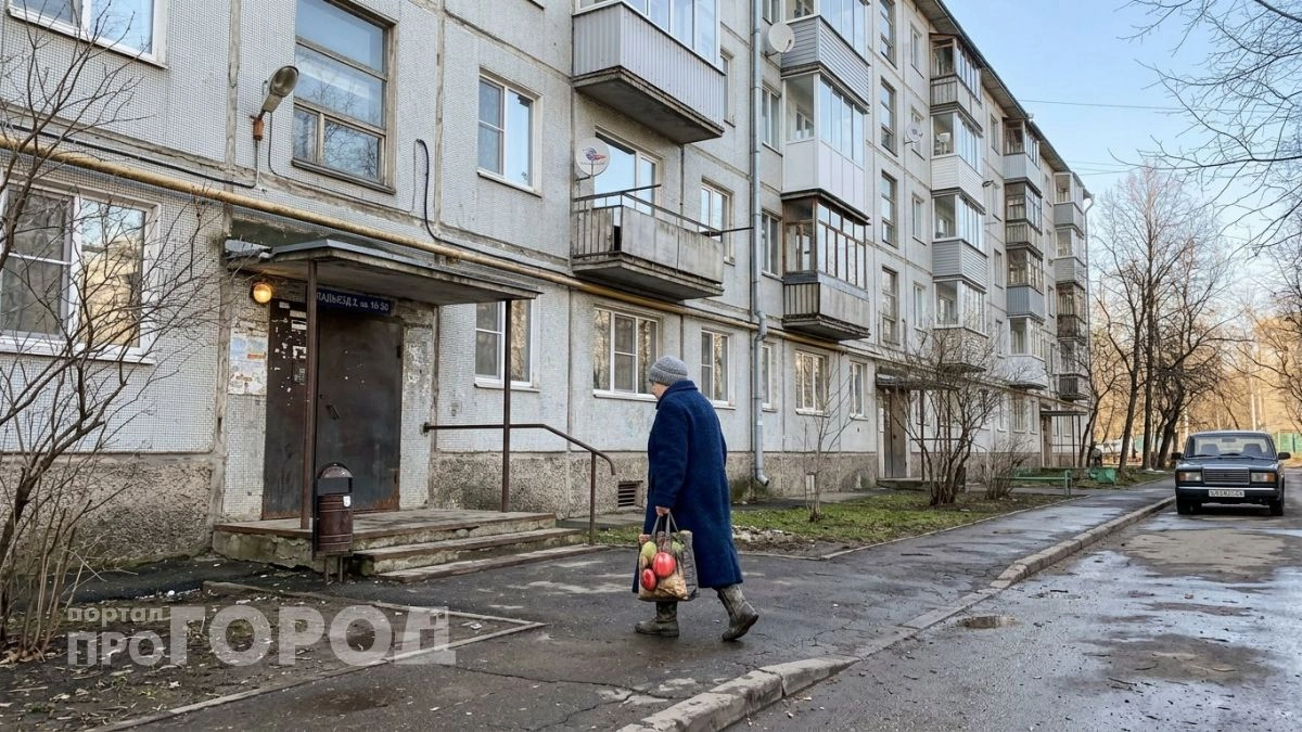 Инженеры раскрыли, почему в хрущевках на первых этажах не делали балконы: причина оказалась куда прозаичнее