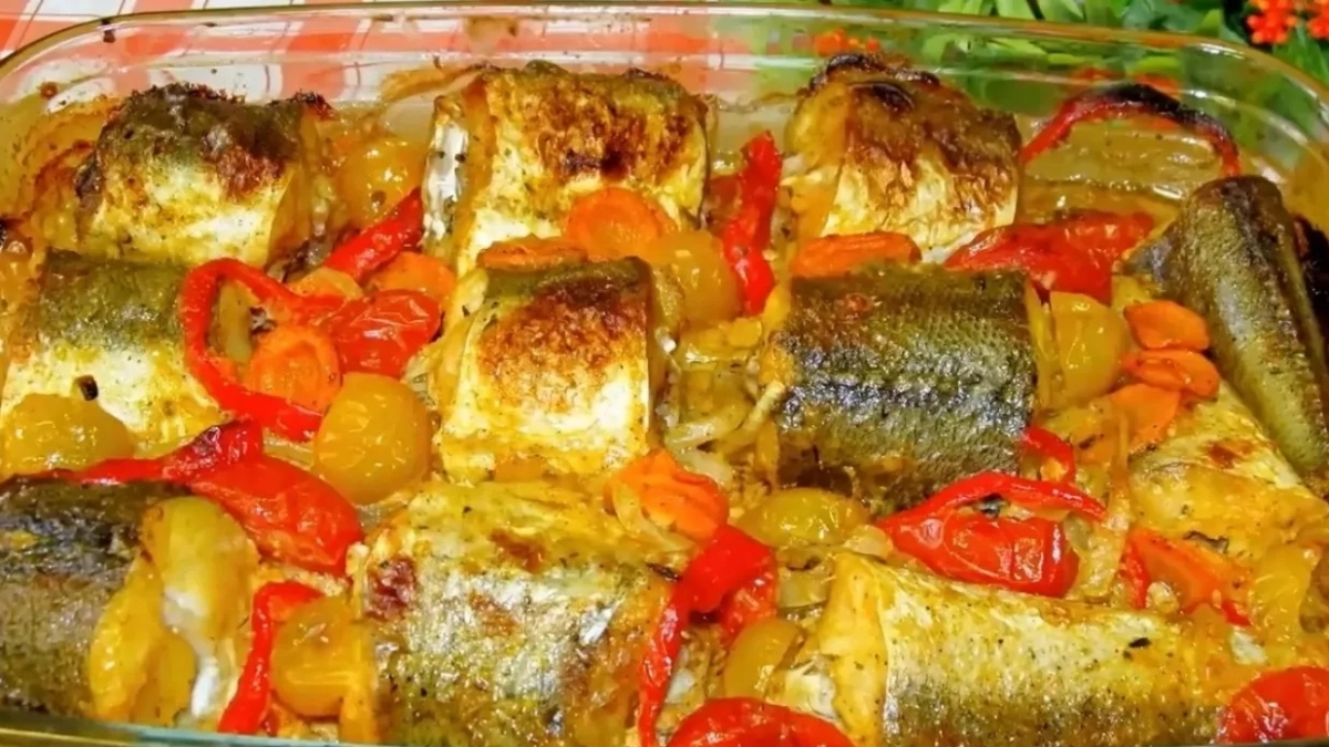 Скупаю килограммы этой копеечной рыбы: готовлю вкуснейший ужин по бабушкиному рецепту