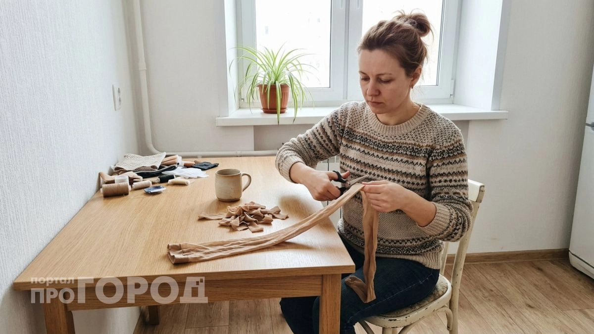 Губки для посуды больше не покупаю: бабушкин способ из старых колготок и мыла
