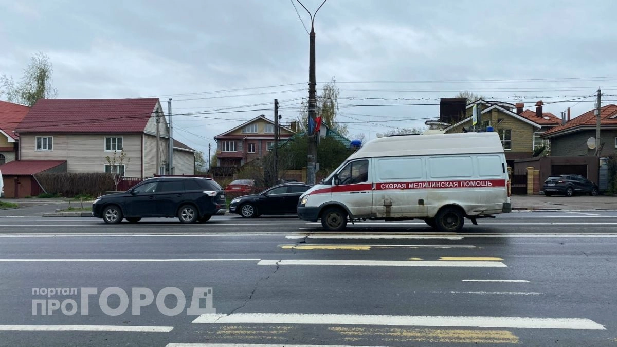 Сантехник из Кстово оказался в больнице после падения на унитаз