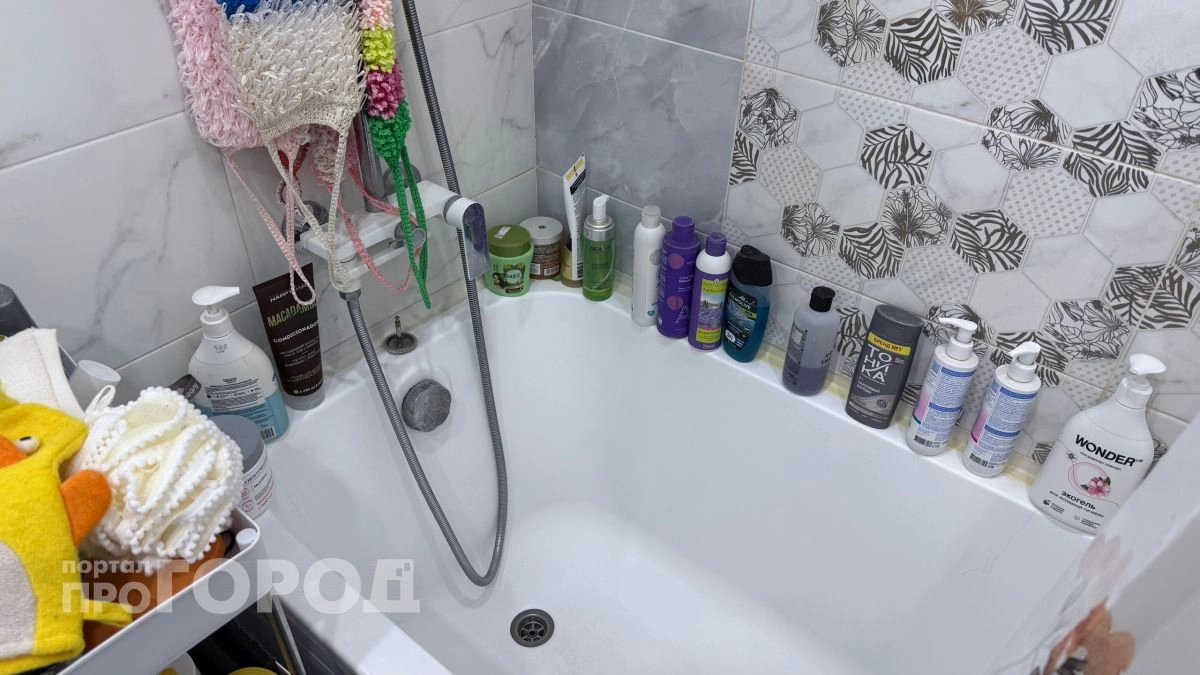 Ванну отмываю не "Пемолюксом": средство за 50 рублей убирает ржавчину на раз