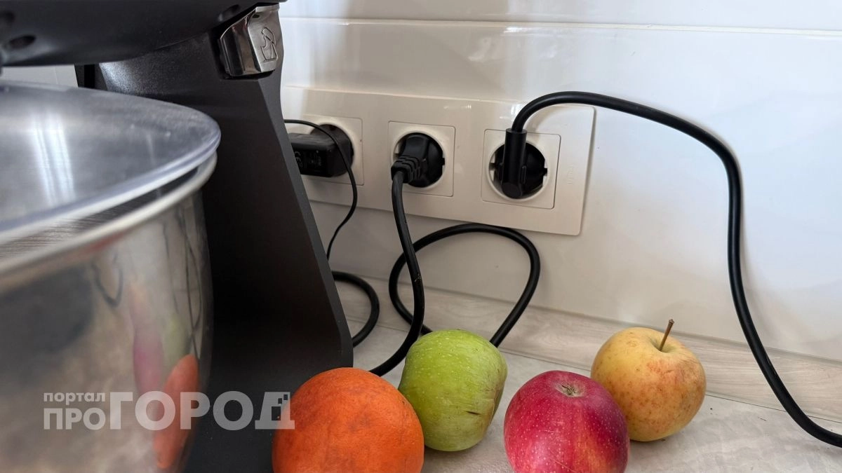 Три устройства в квартире, которые нельзя отключать из розетки ни при каких условиях