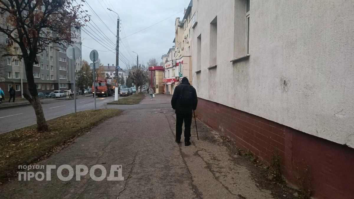 Пенсионера из Арзамаса убедили вынести 900 000 рублей в полиэтиленовом пакете к своему дому