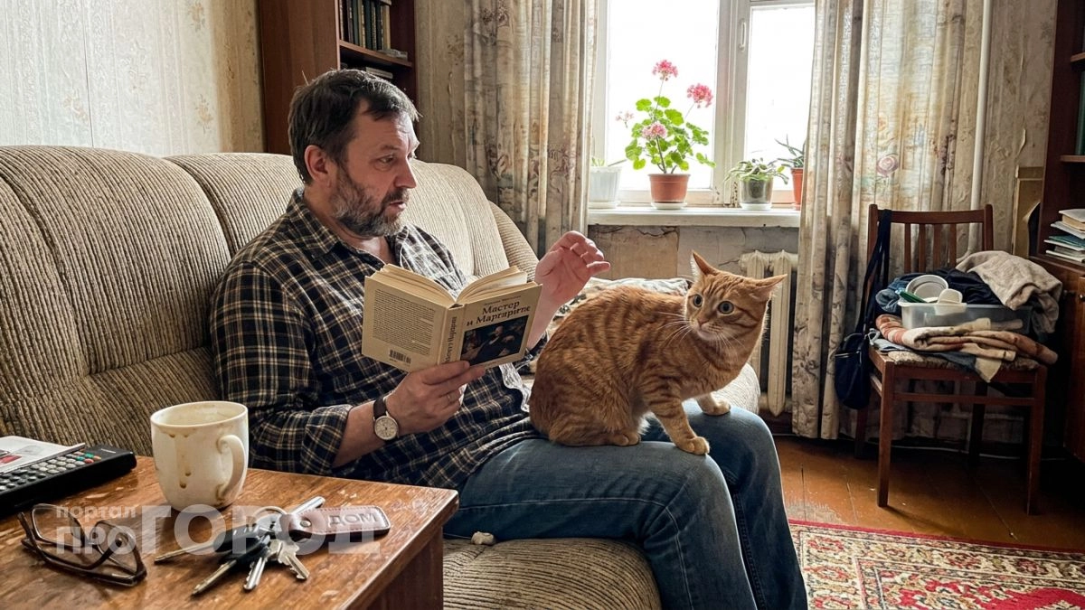 Ваша кошка лижет руку а потом кусает — вот что она на самом деле пытается вам этим сказать