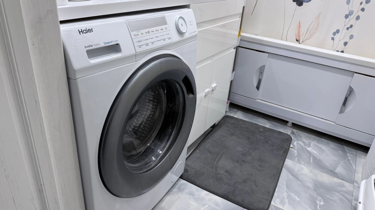 Мы всю жизнь стирали неправильно: вот что нужно добавлять в барабан - лучше отбеливателя