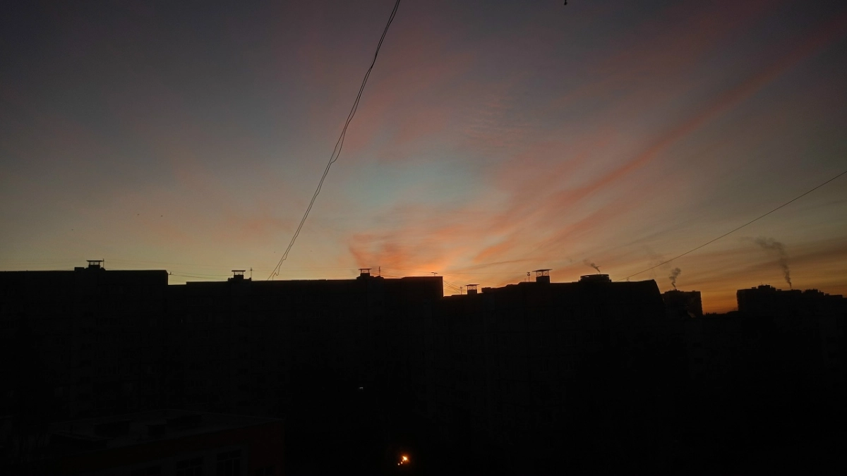 Гибель людей при атаке БПЛА, строительство автозавода и дорожные происшествия: главные новости за 6 апреля