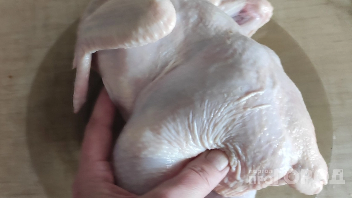 Кладу курицу на ночь в соленую воду - а на утро в духовку: рецепт нежнейшего куриного мяса вместо химозной колбасы на бутерброды