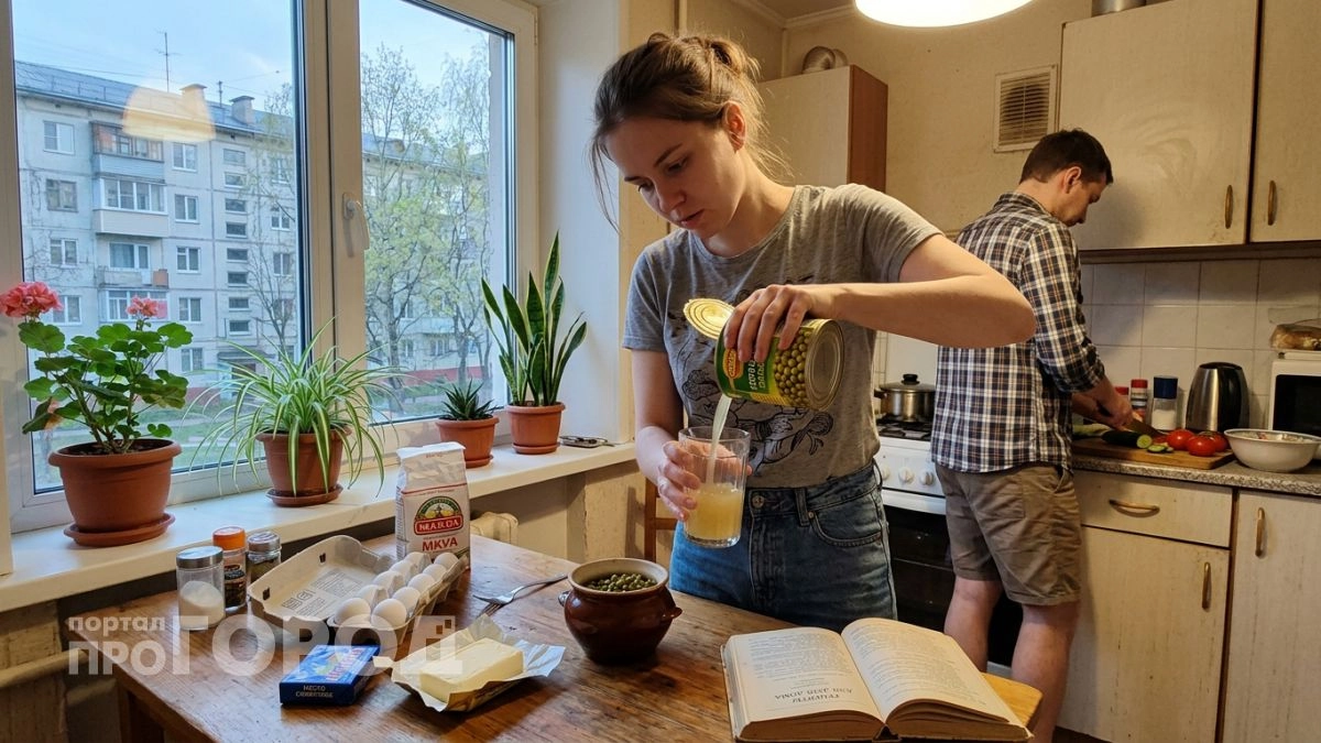 Больше не сливаю жидкость из банки с горошком: узнала как заменить ею дорогое яйцо и сделать пышный мусс