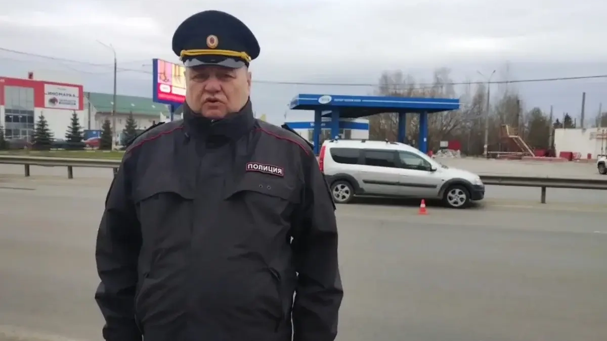 Водитель Largus умер за рулем на улице Удмуртской в Нижнем Новгороде