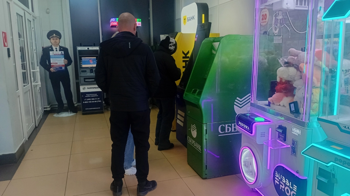 Больше 10 тысяч не дадут: в Госдуме раскрыли новые правила снятия наличных, которые изменят все в ближайшее время