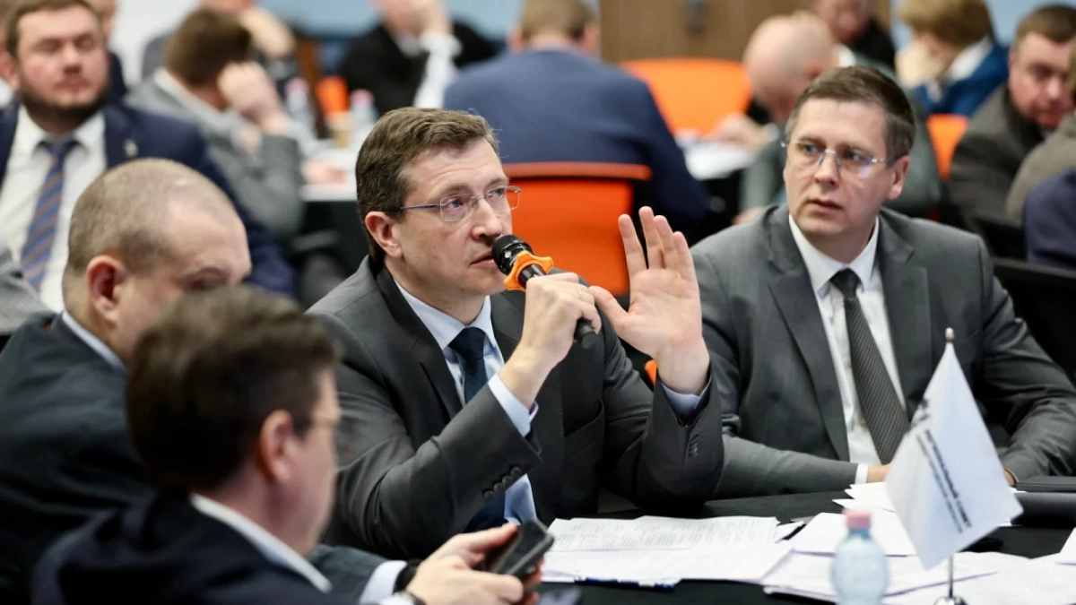 Глеб Никитин поручил главам муниципалитетов приступить к формированию «земельного банка» участков для многодетных семей и участников СВО