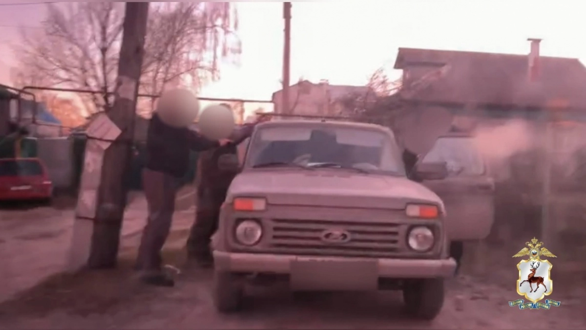 В Нижнем Новгороде мужчина пытался купить должность директора за миллион, но попался 