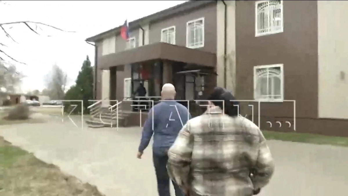 Психически больной депутат годами работал в думе на Бору и вдруг его арестовали 