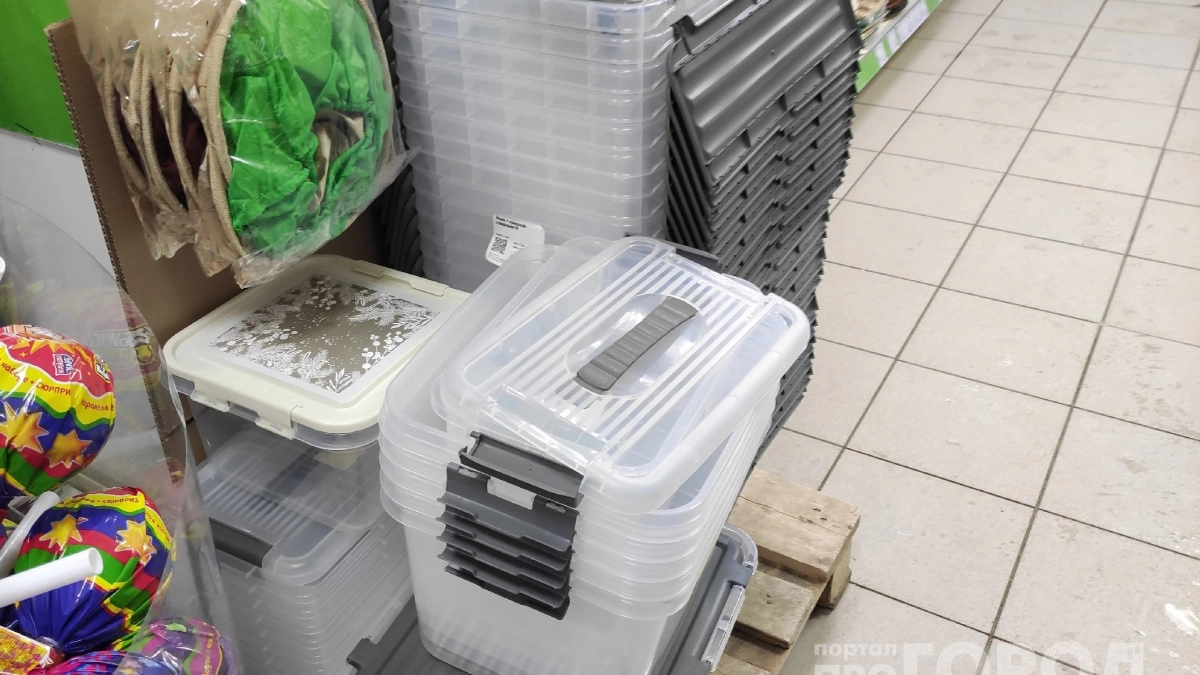 В Светофор завезли дачный ассортимент: огородники дерутся за наборы контейнеров из 15 шт за 300 руб - вот как от них зависит урожай