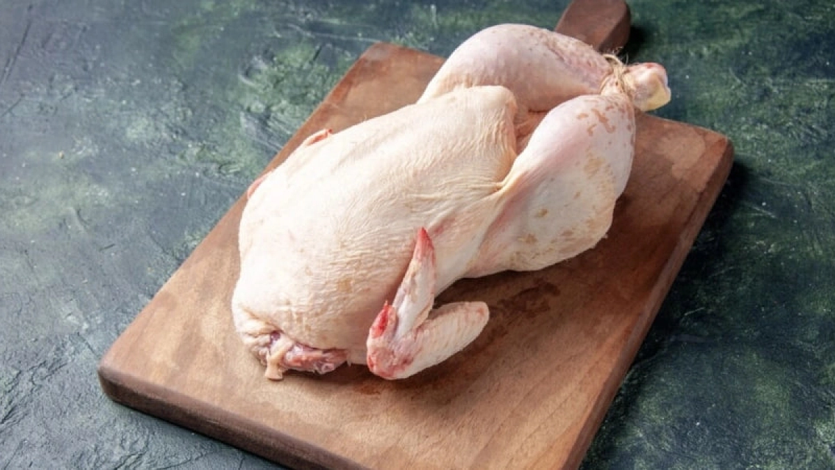 Ни грамма пользы, одна химия: хозяйкам рассказали, как избавиться от антибиотиков в покупной курице