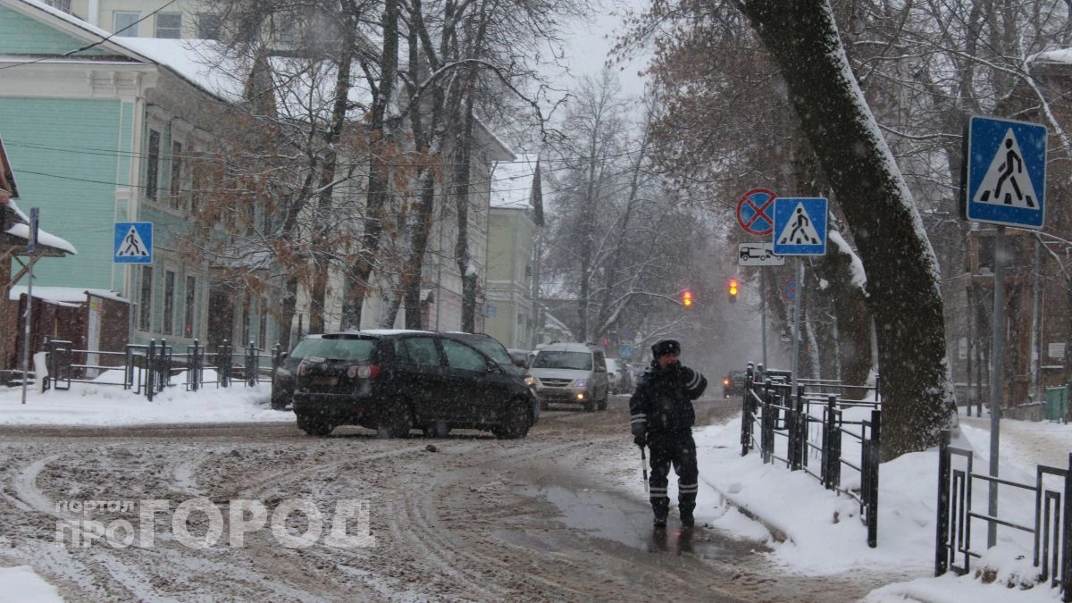 ГАИ предупредила жителей Нижегородской области о том, что сейчас категорически не стоит делать на дорогах