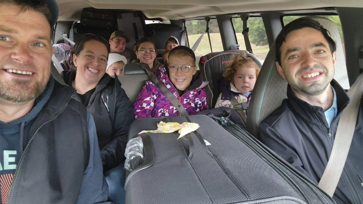 Семья Фейнстра вернулась на свою ферму в Нижегородской области