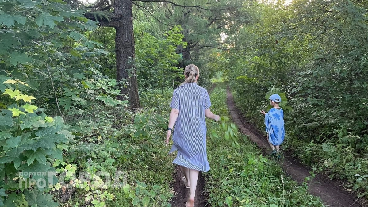 Кусаются комары - мажем подмышки: дешевле профкремов и помогает на 100 %