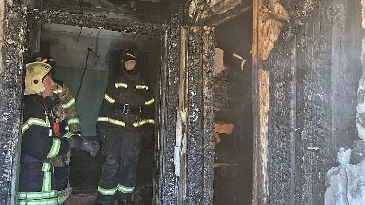 Десятки жильцов покинули дом в Советском районе из-за пожара в подъезде