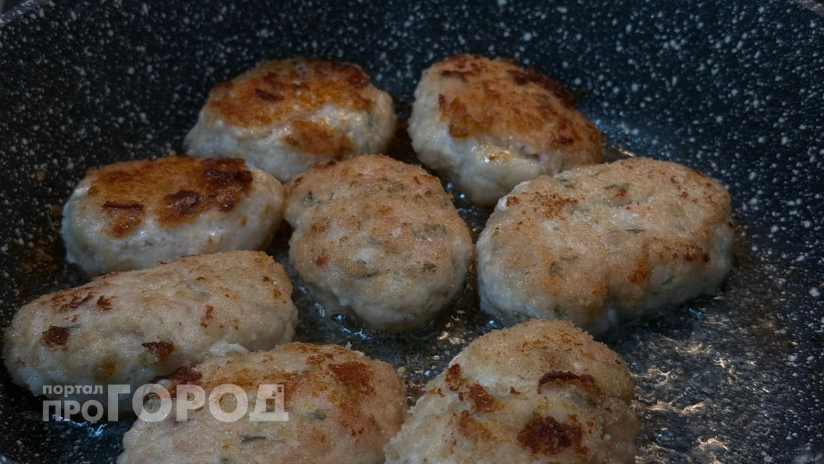 Добавляю в фарш всего один продукт - котлеты всегда мягкие и сочные
