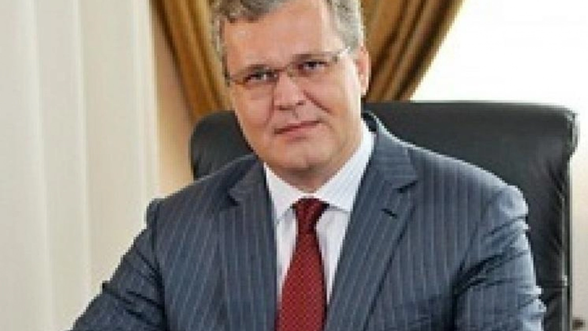 Акционер ТНС энерго под арестом просит признать его банкротом с долгом 1,7 млрд