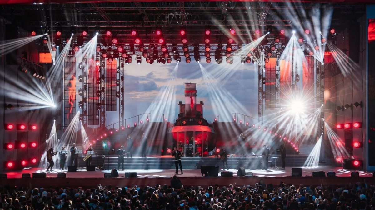 Отмена парада, пожар в приюте и передача спецтехники на СВО: главные новости за 29 апреля