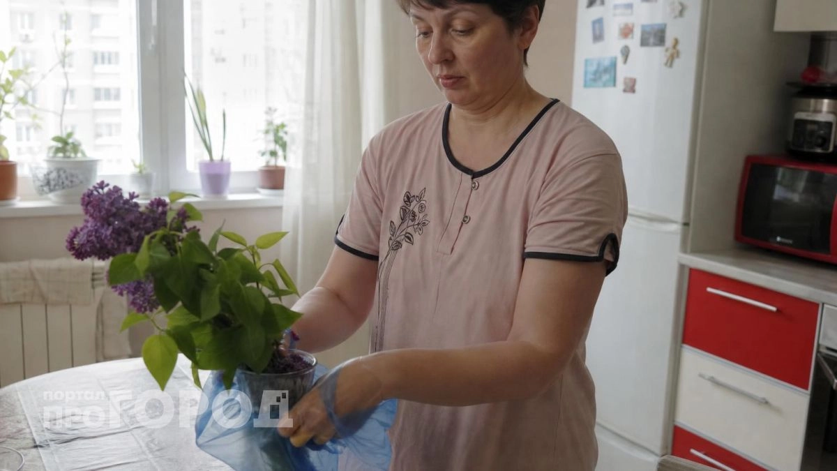 Всегда держу дома запас бахил и теперь экономлю на мелочах: 7 практичных способов применения в быту