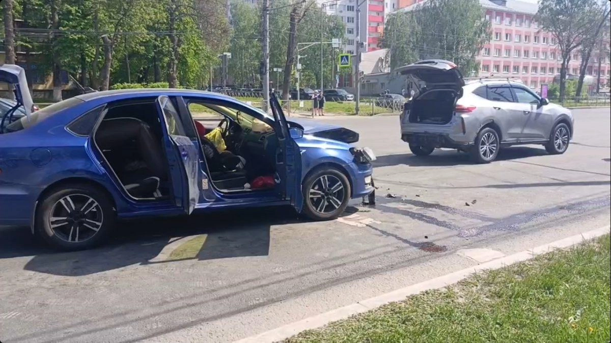 Двое детей госпитализированы после ДТП на проспекте Гагарина в Нижнем Новгороде