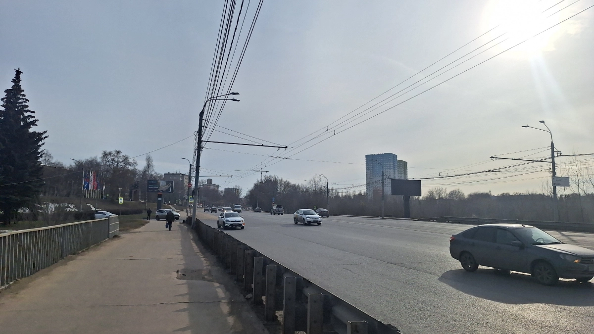 Верховный суд поставил точку: вот что грозит за наезд одним колесом на сплошную – как не лишиться прав
