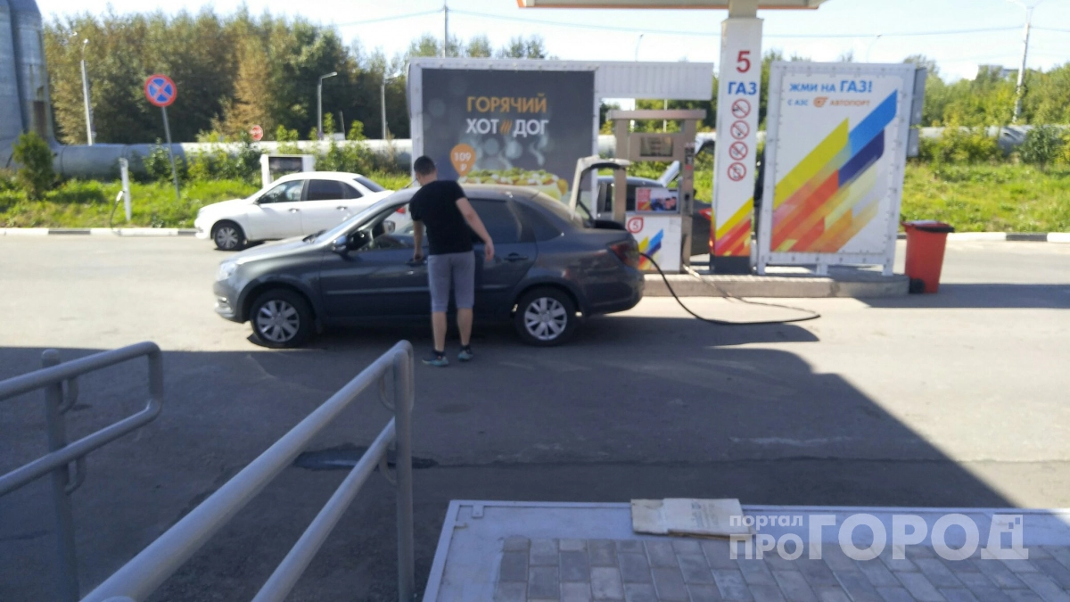 Оторвал пистолет на АЗС, вызвали ГИБДД и пригрозили лишением прав: юрист рассказал, как действовать по закону и остаться правым