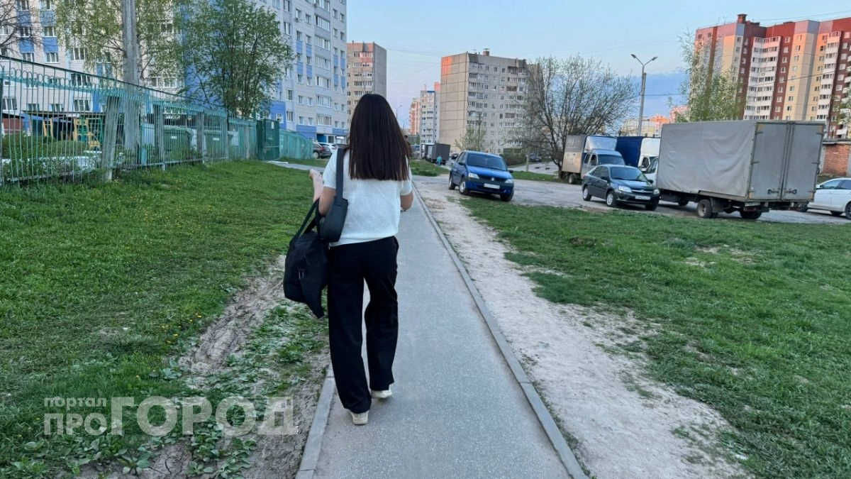 Девушка из Городца испугалась обвинений в финансировании террористов и увезла деньги и украшения в Москву