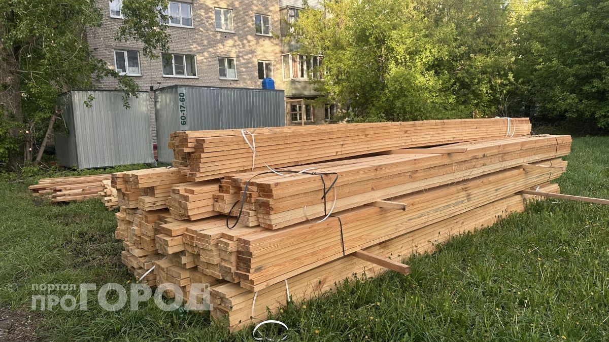 Теплица за один вечер из старой бани: не стоит выбрасывать доски, лучше сделать так 