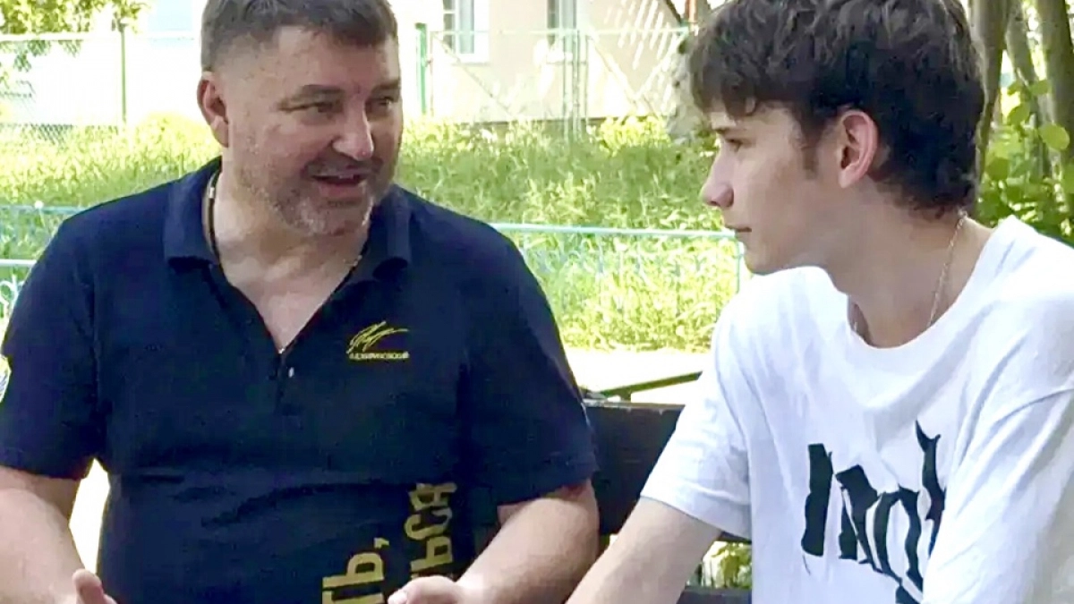 Атмахов помог сыну погибшего бойца СВО с квартирой  
