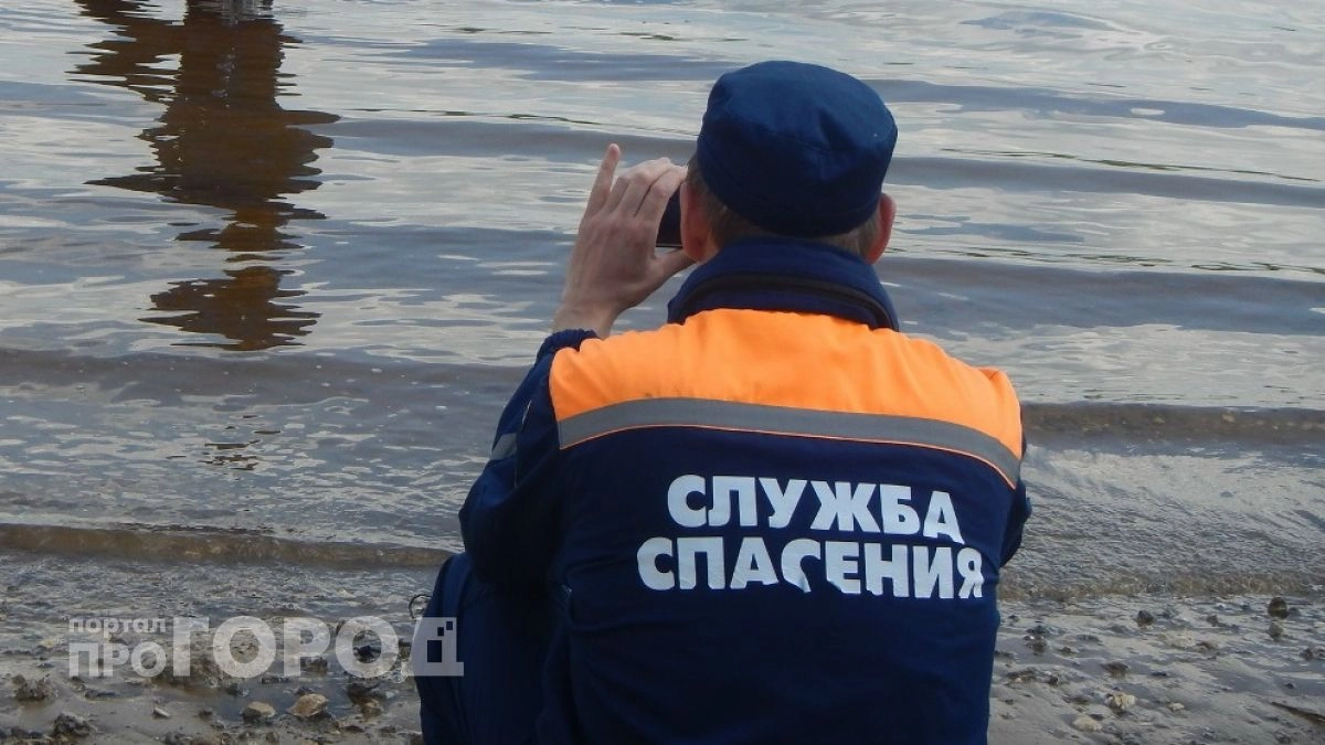 Тело 32-летнего мужчины обнаружили в озере Щелоковского хутора