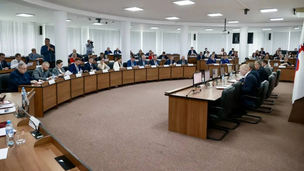 Сэкономленные на праздниках деньги нижегородские власти направят на дороги, ливневки и метро 