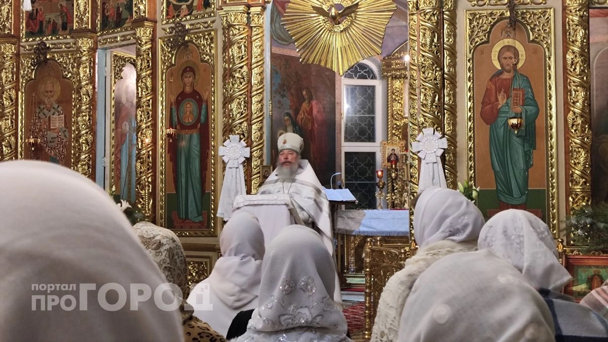 Православные нижегородцы отмечают сегодня День Святой Троицы