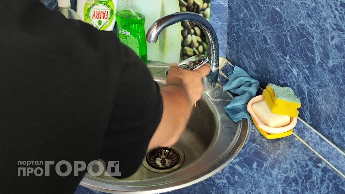 Засыпаю это в слив раз в месяц – и вода уходит без вони и застоя за 15 минут